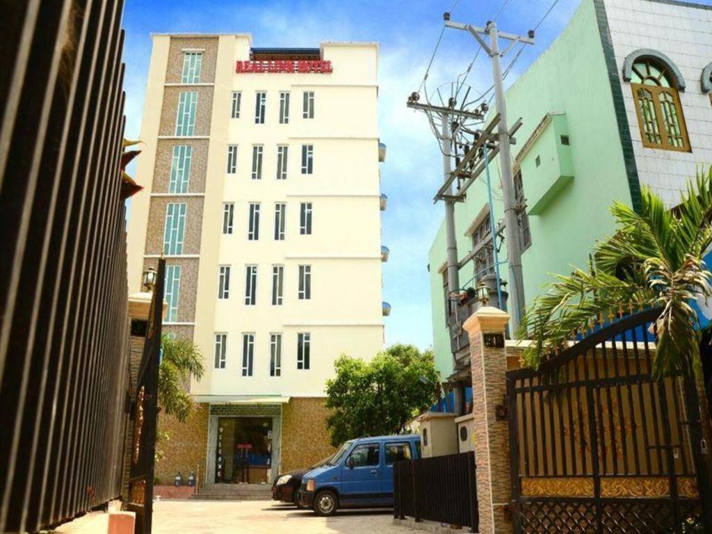 Real Link Hotel Rangum Exterior foto